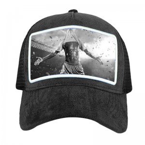 Partihandel högkvalitativ mesh anpassad sammet trucker cap 5 paneler anpassade applikationslapp broderi svart sammet trucker hatt